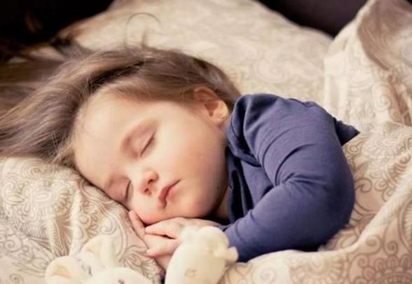 小孩吃母乳一直拉肚子怎么回事,纯母乳宝宝拉肚子拉水止泻小妙招