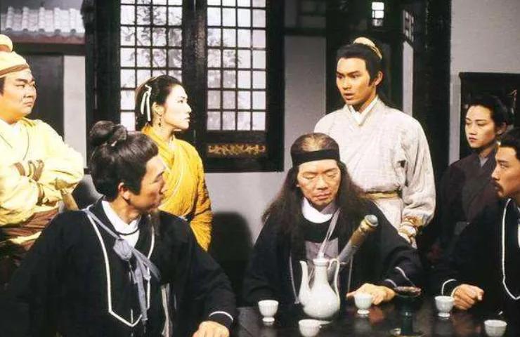 乔峰洪七公令狐冲都爱喝酒,西毒欧阳锋北丐洪七公令狐冲