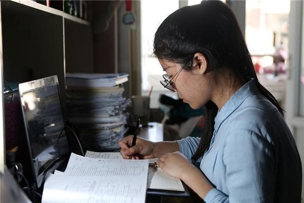 考研学硕和专硕的区别在哪里,考研专硕与学硕有什么区别