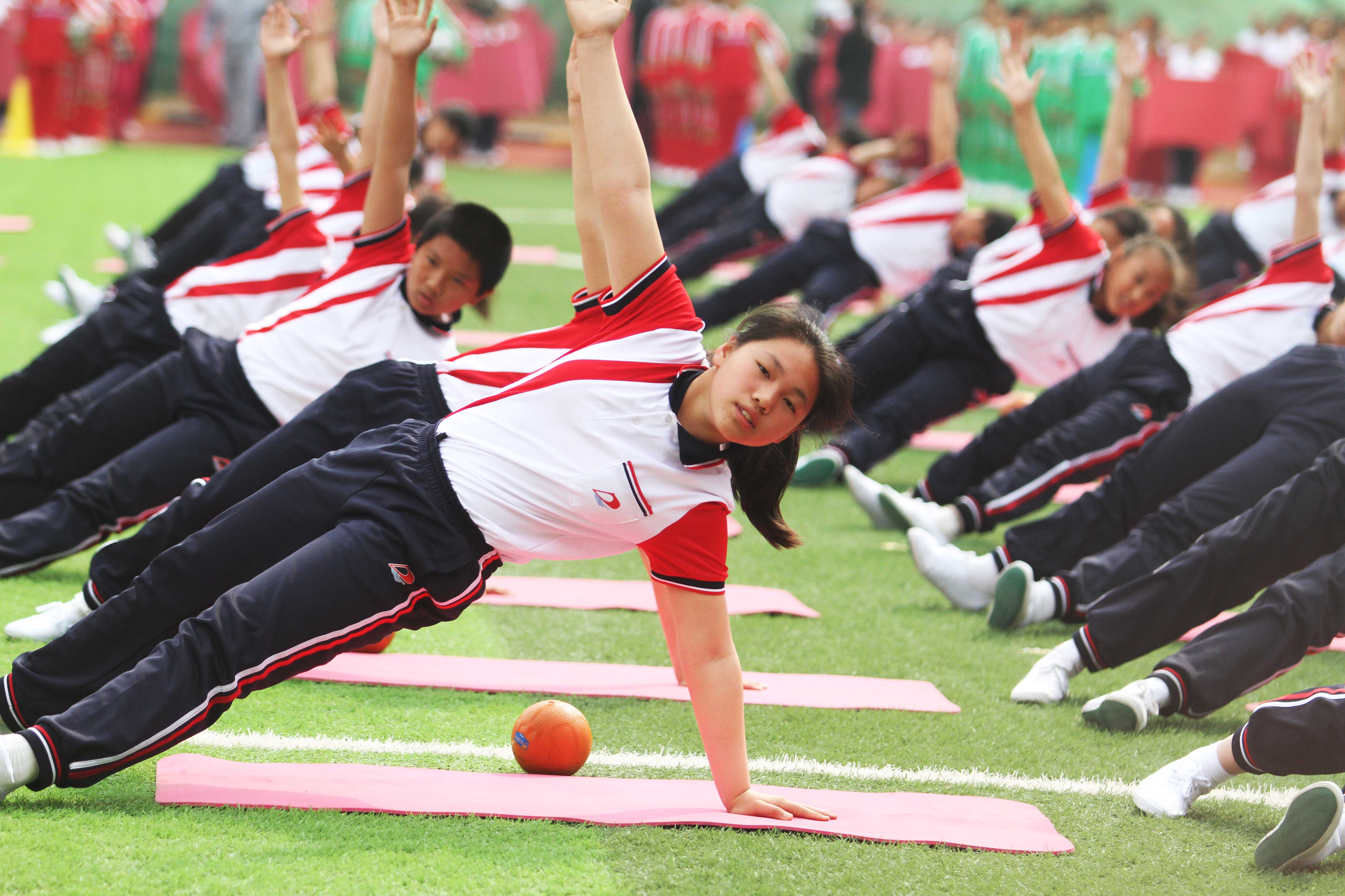 港城师生唱响运动之春序曲