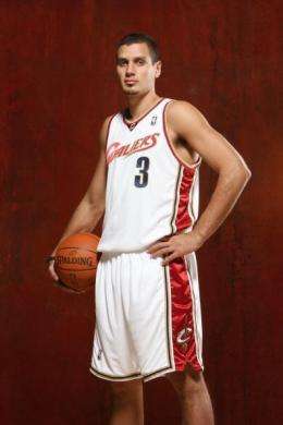 09年詹姆斯绝杀魔术,穿越09年