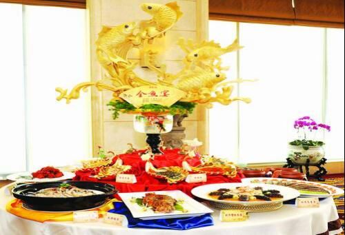 乾隆请客吃饭是哪集,乾隆百花宴