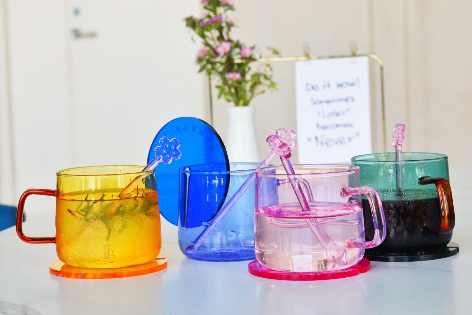 送教师节礼物应该送什么,教师节送老师锦旗该怎么送