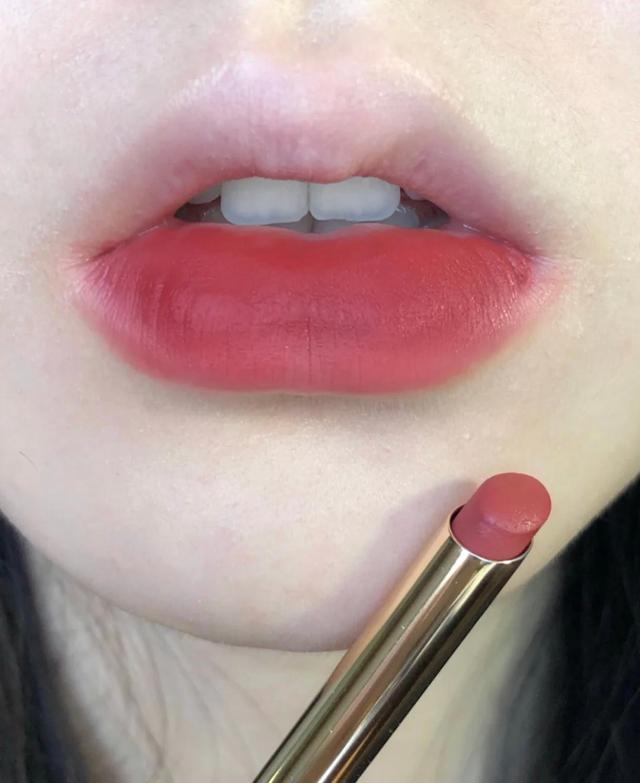 3cemurmuring口红适合黄皮吗,什么牌子口红颜色黄皮显白