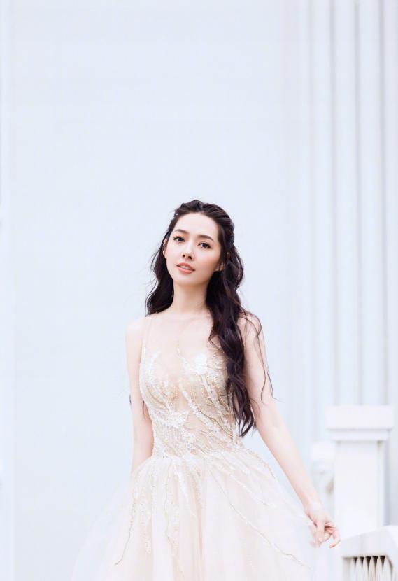 各大足球豪门的女明星,十大最美足球女星