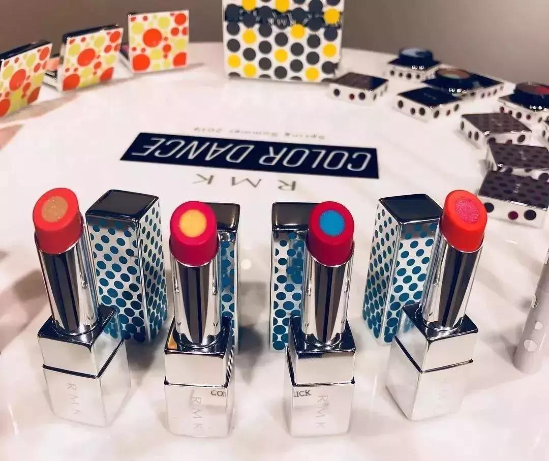 最新彩妆单品推荐,初春彩妆流行趋势