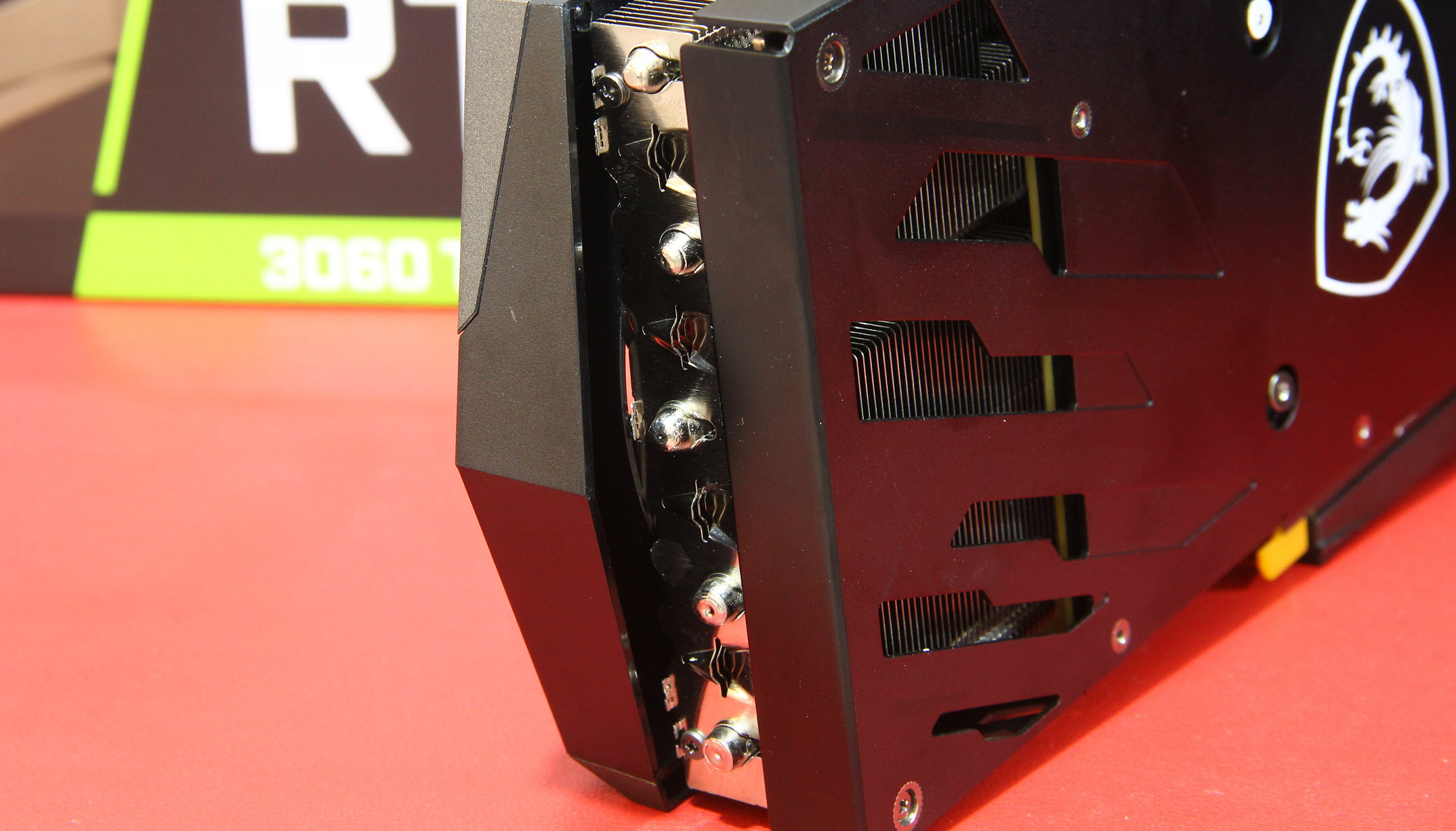 黄大大说了,一年内没显卡玩,吓得我没顶住,剁了一头恶龙