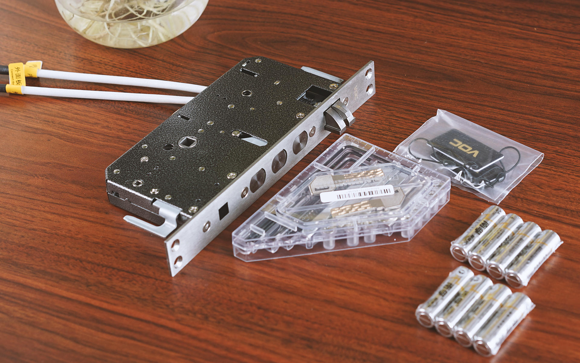 华为智选voc智能门锁s怎么充电,华为智选voc智能门锁与米家门锁