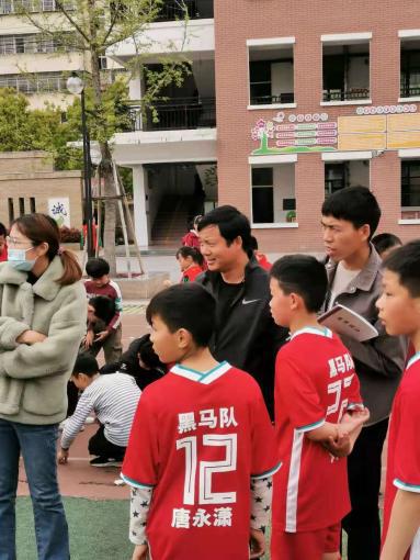 淮滨足球比赛小学生,淮滨县实验学校足球比赛