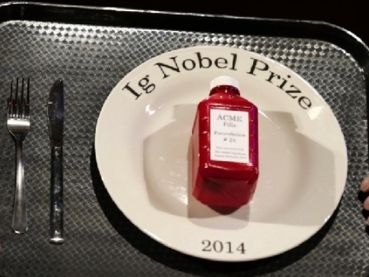 挠痒痒的愉悦程度到底有多大?该研究获得了2019搞笑诺贝尔和平奖