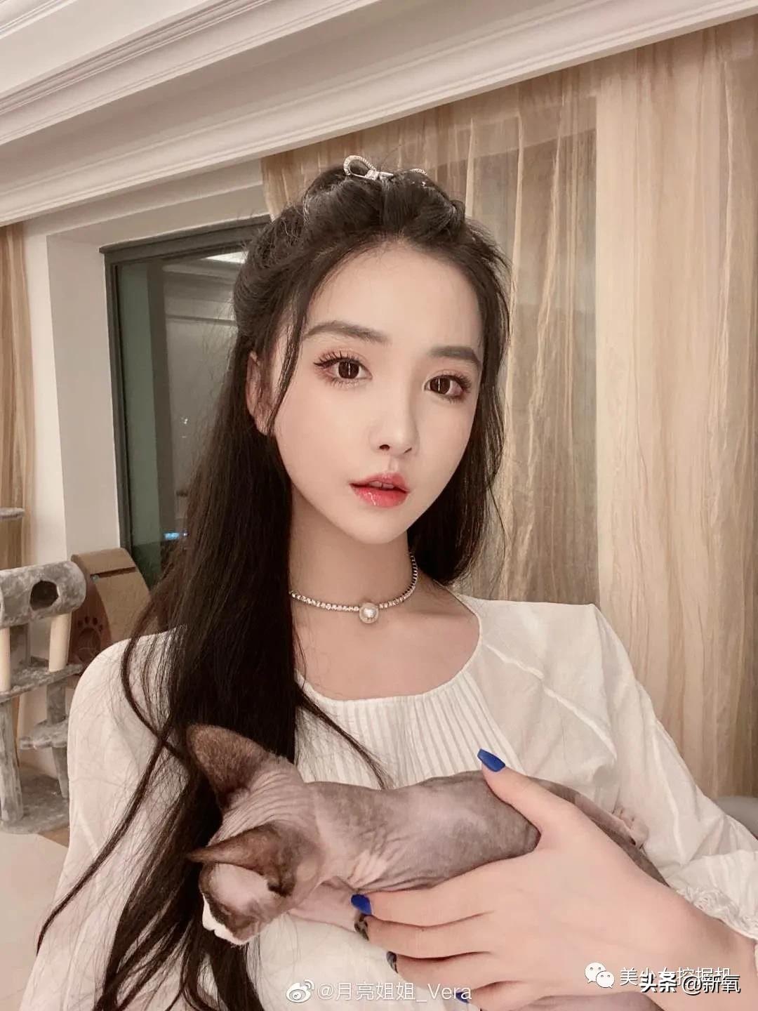 李佳琦年收入打败90%上市公司,李佳琦收入下降吗