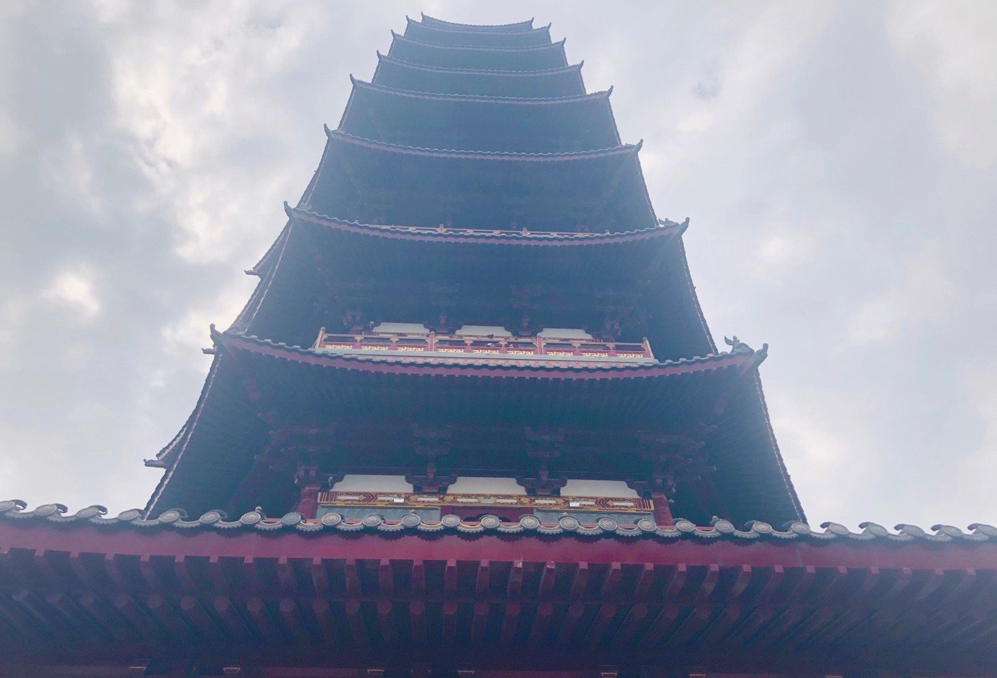 世界上价值连城的佛塔,耗资50亿打造的佛塔在哪