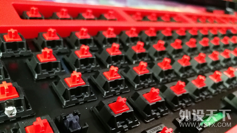 利奥波德：许你粉黛红霞醉梦人家