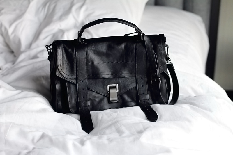 买包包有什么要点,为什么买包包会让人心情好