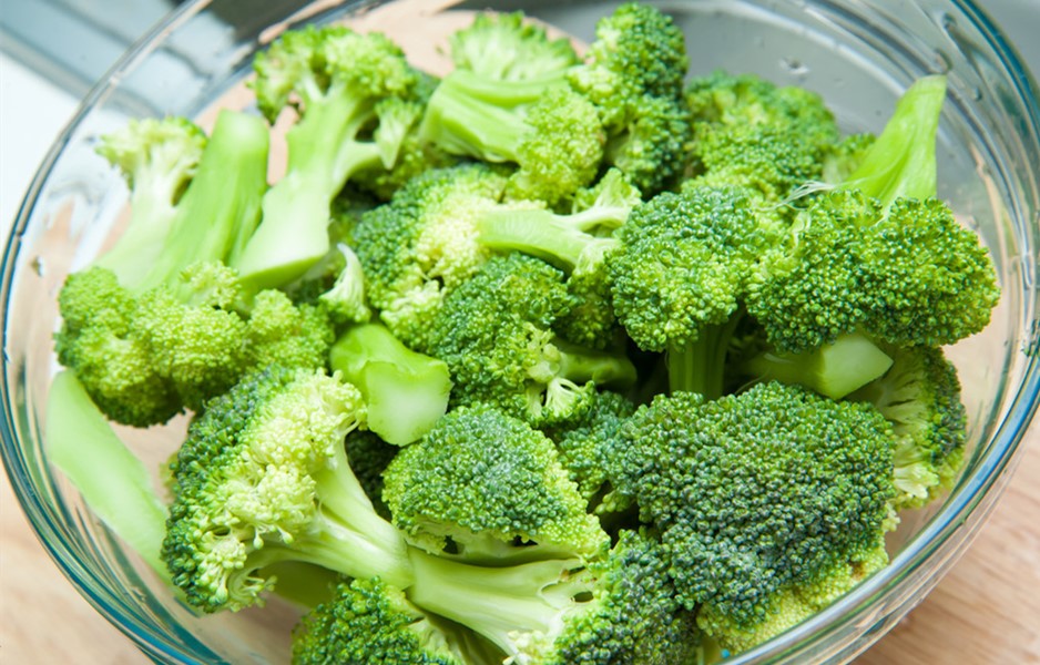 怎么清洗西兰花能去除农药和虫卵,西兰花可以直接用盐水泡出虫卵吗