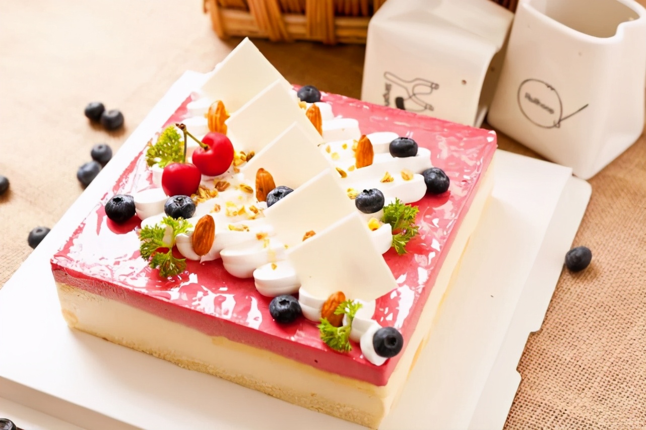 慕斯是奶油么,慕斯蛋糕视频