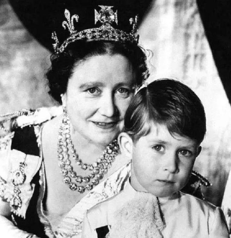 戴安娜第七个情人陪她命丧巴黎,戴安娜的最后一次婚礼