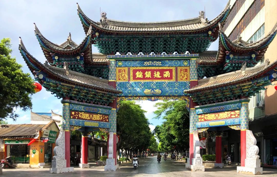 宜兴紫砂茶壶评价,紫砂壶和建水紫陶哪个泡茶好喝