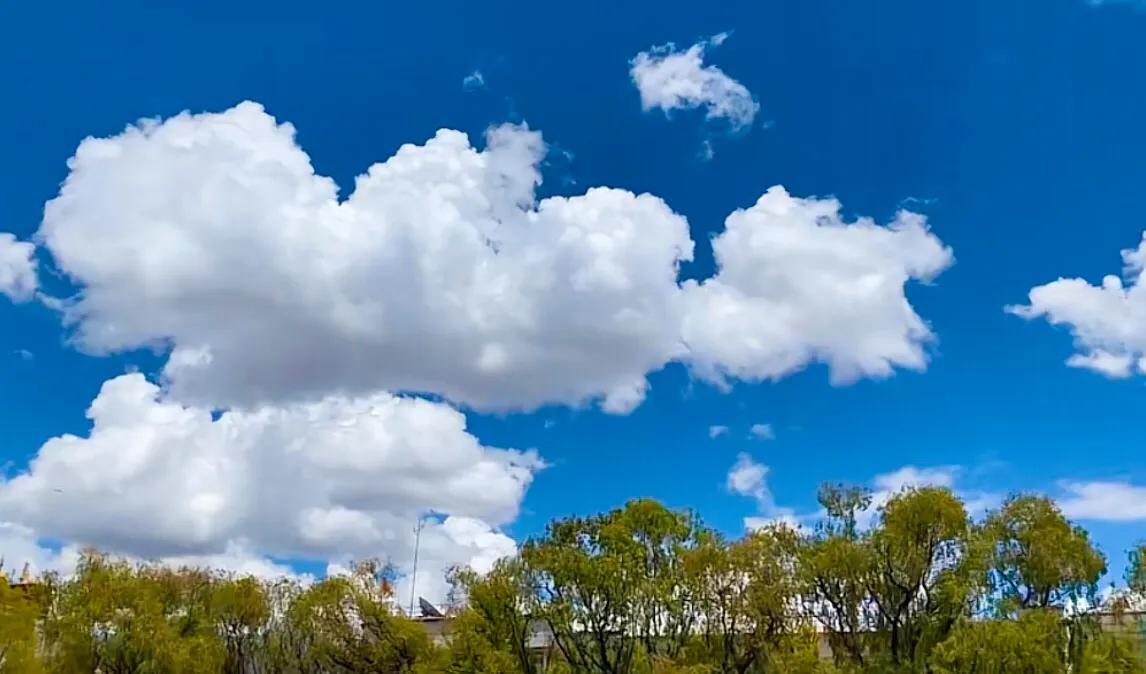 灯火辉煌的布达拉宫,洁白无瑕的布达拉宫