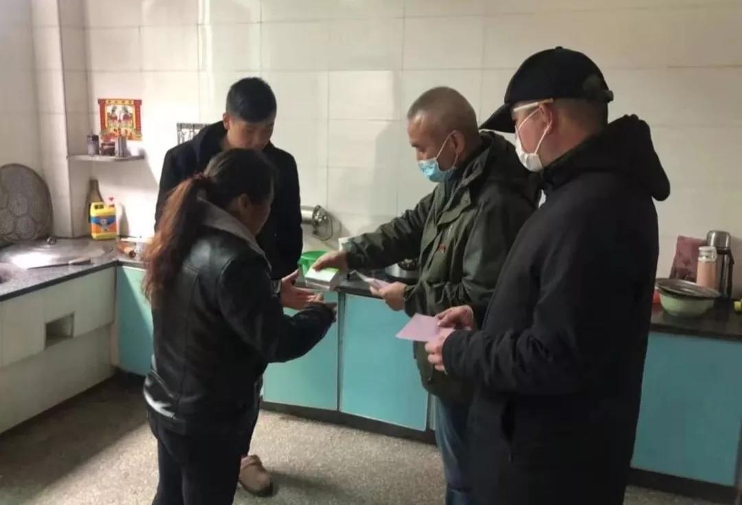 疫情暖心时刻,疫情防疫感动瞬间