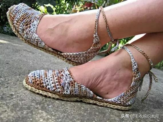 钩男士豆豆凉鞋三道杠视频教程,100种婴儿凉鞋的钩法全过程