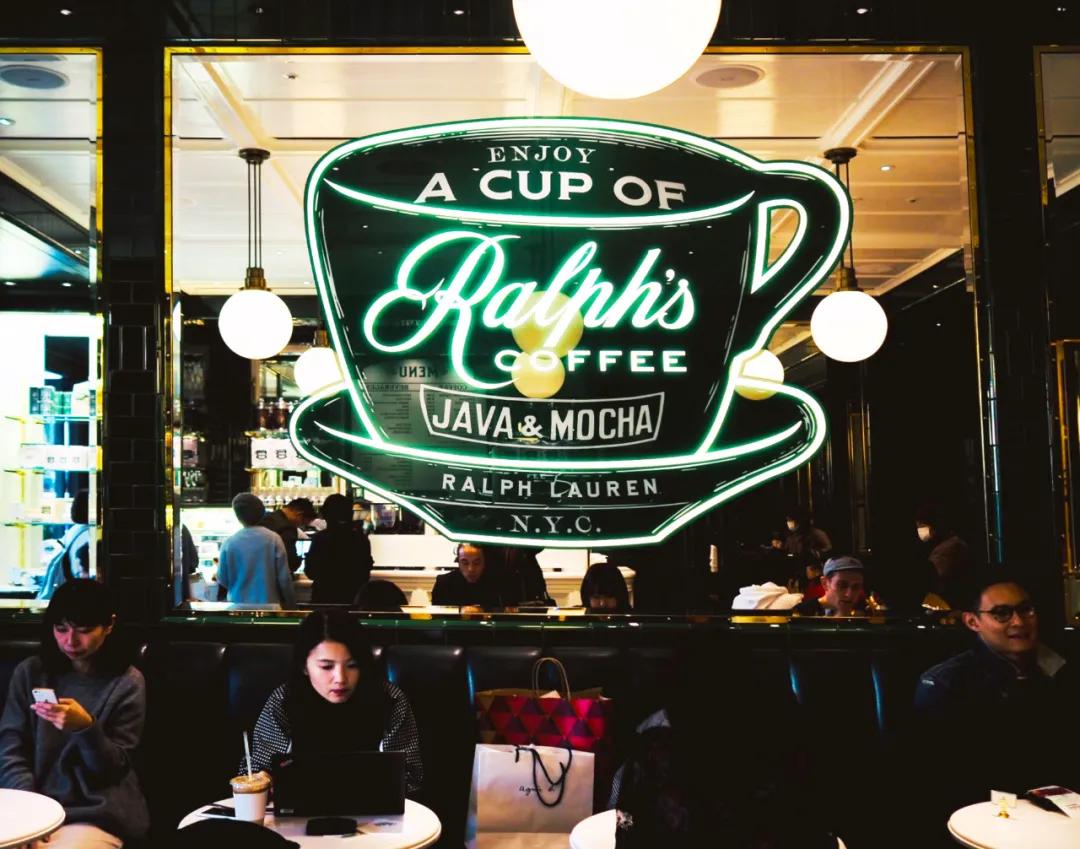 又一家顶级奢牌开咖啡店！花小钱买精致，竟然是喝得起的样子