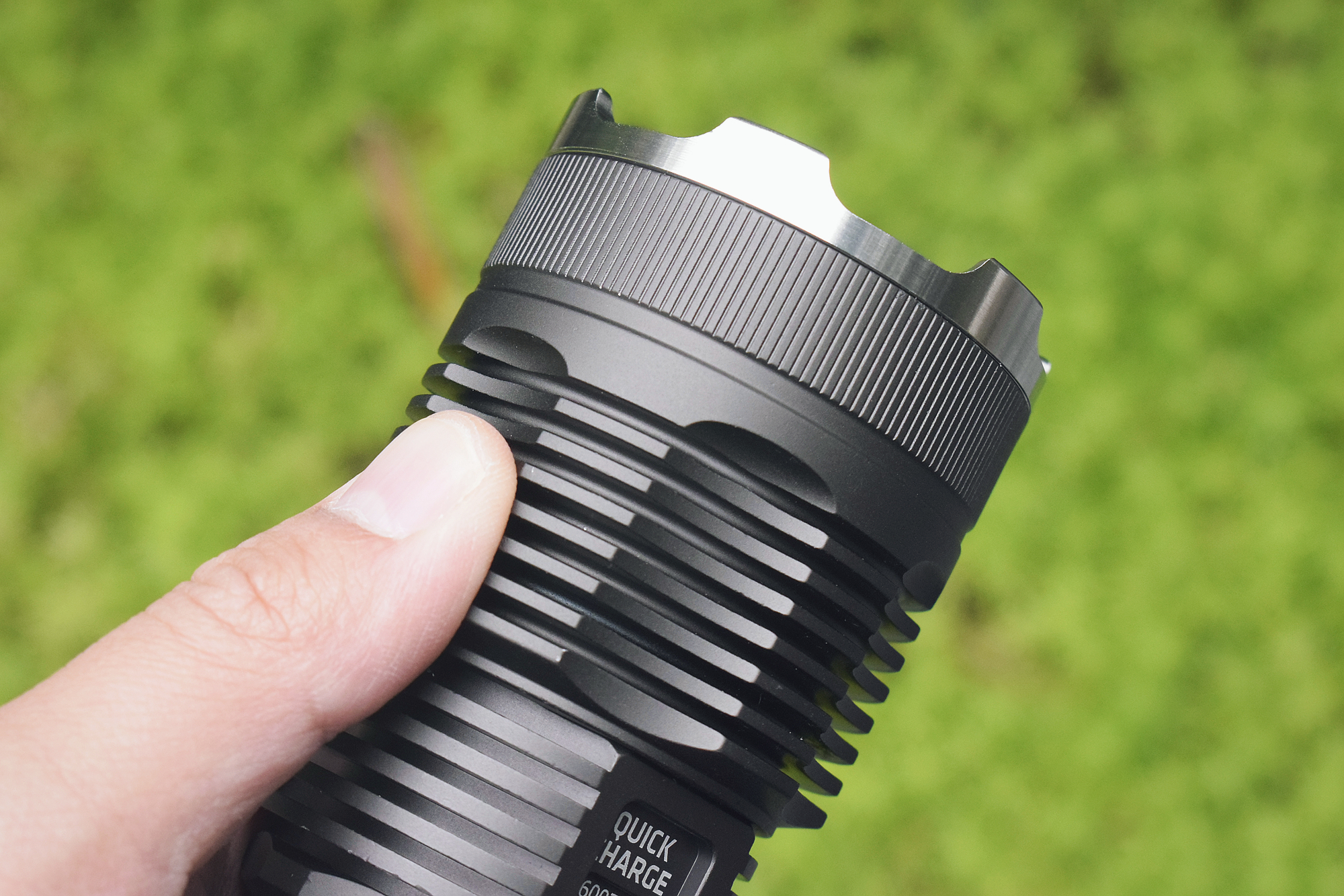 600流明户外手电,65000流明户外泛光手电