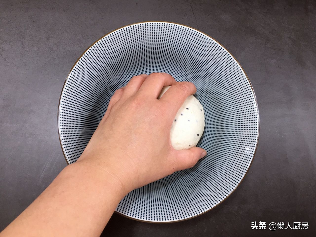 不用手和面做的发面小馒头,两种发面小馒头的做法