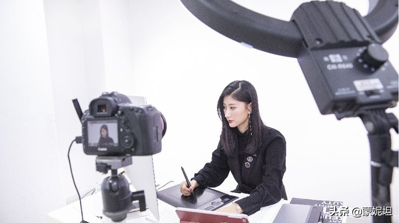 蒙妮坦摄影课堂,蒙妮坦摄影课程