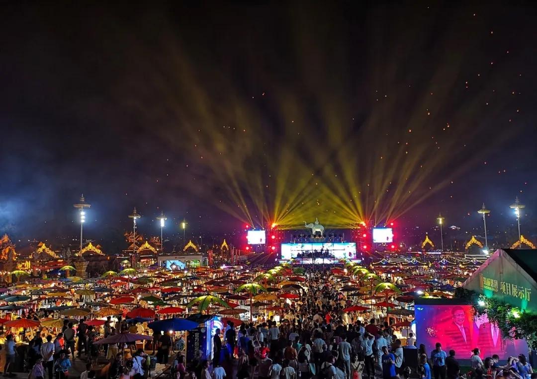 西双版纳泼水节是怎样的来历,西双版纳泼水节的由来和传说