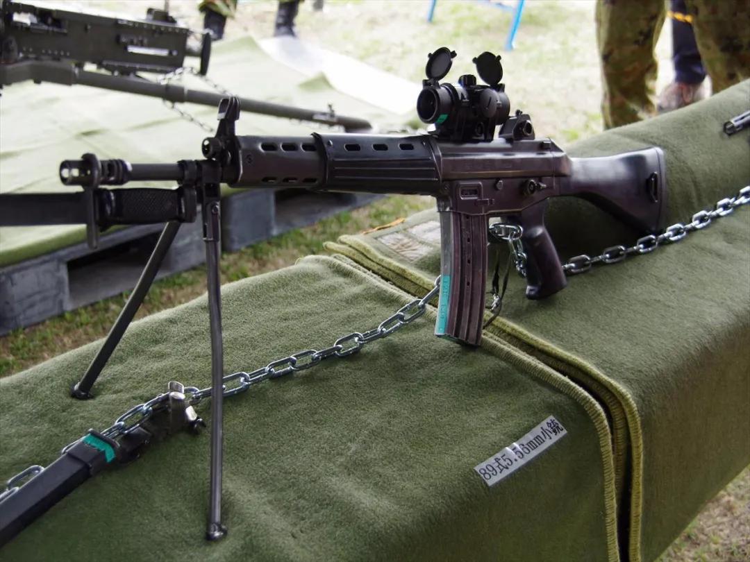 国产最新步枪魔改81式步枪,国产191步枪和西方步枪差距