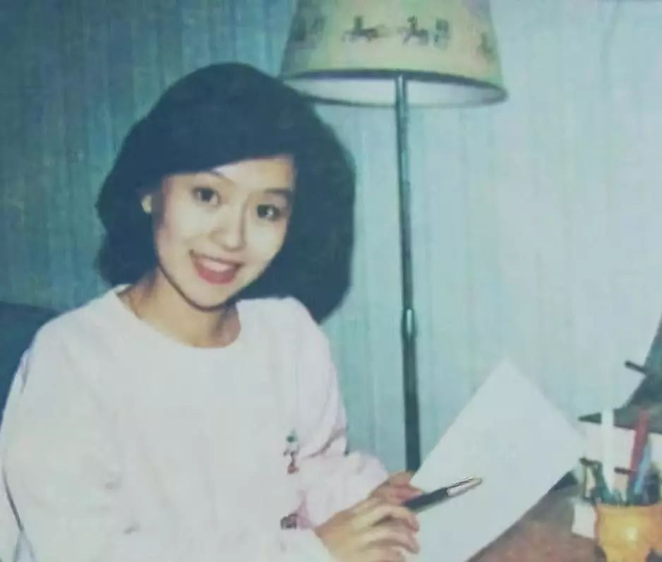 54岁鞠萍近期视频,鞠萍二婚的照片