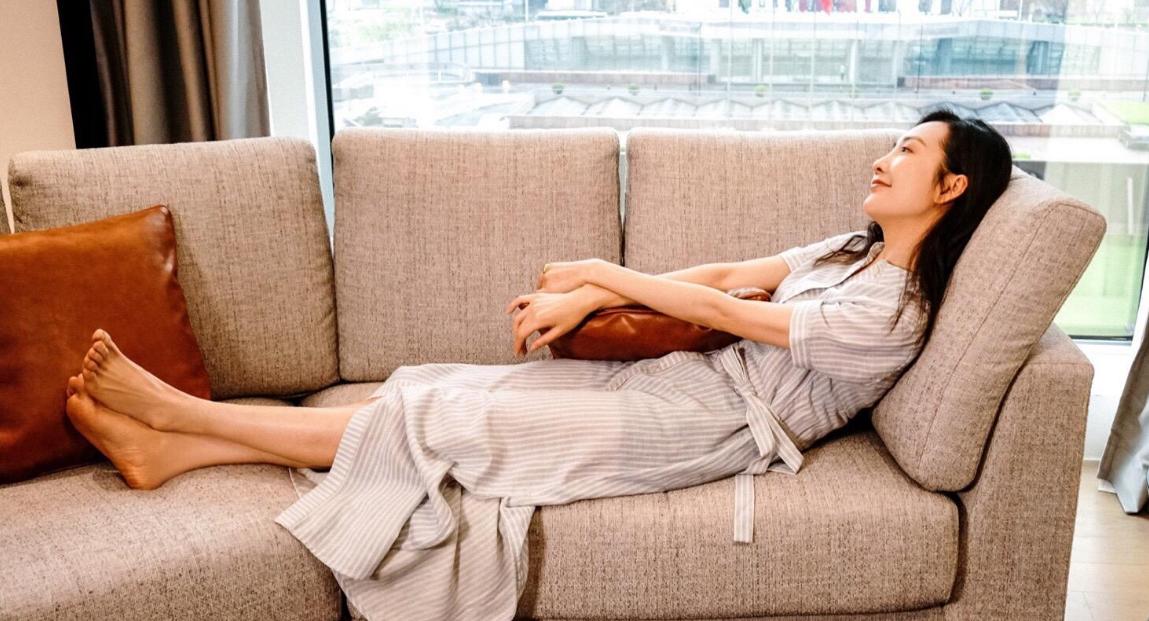 童年被老人或亲戚家带大的孩子,孩子被长辈带大