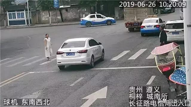 机动车未礼让行人最新曝光台,不礼让行人要车主去处理吗