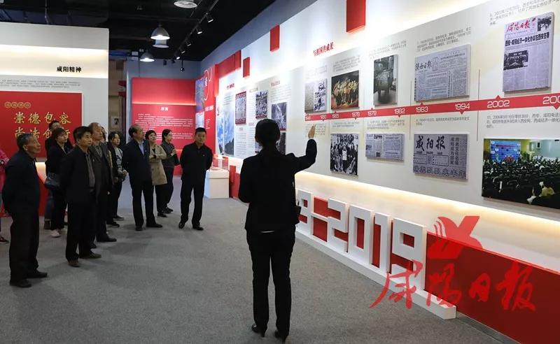 忆往昔岁月峥嵘看今朝风韵犹存,忆往昔岁月峥嵘看今朝成就辉煌