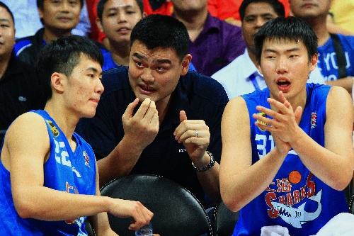 从NBA球员到亚篮联主席，姚明华丽转身的八年