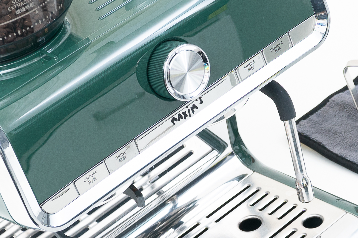 半自动意式咖啡胶囊咖啡机哪个好,胶囊咖啡机半自动和全自动的区别