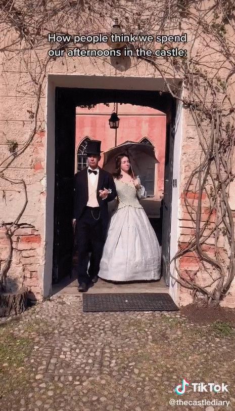 疫情期间住古堡，国外普通女大学生迅速成百万网红，获千万点赞