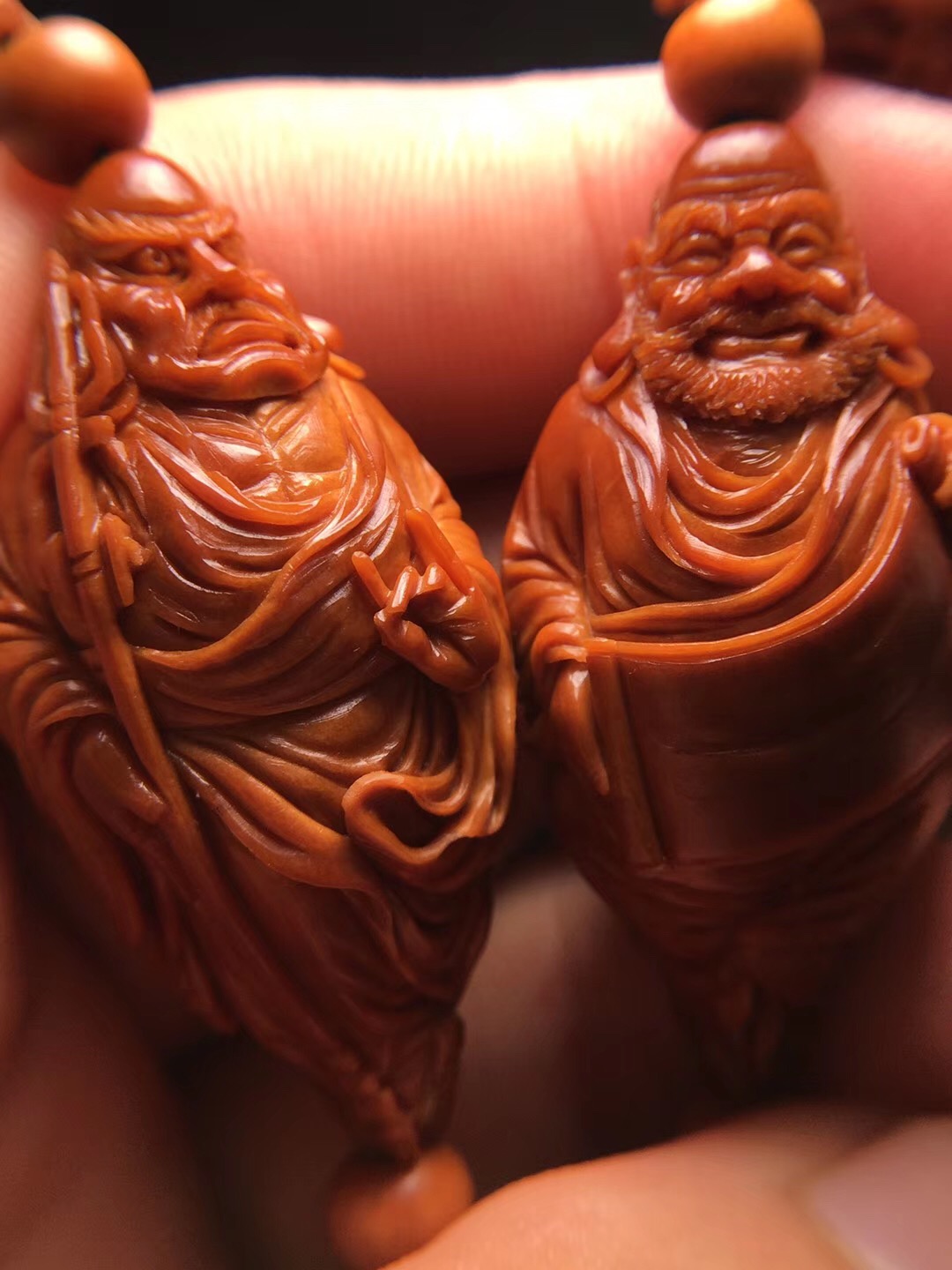 橄榄核雕大点的好还是小的好,橄榄核雕复杂的好还是简单的好