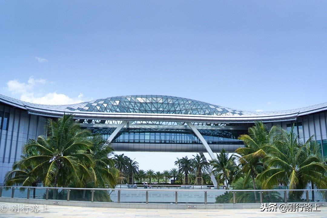 海南三亚国际免税城购物自提 (海南三亚免税城攻略)