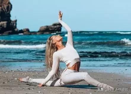 瑜伽练习中如何做到正确“收腹”，启动“核心”力量呢？