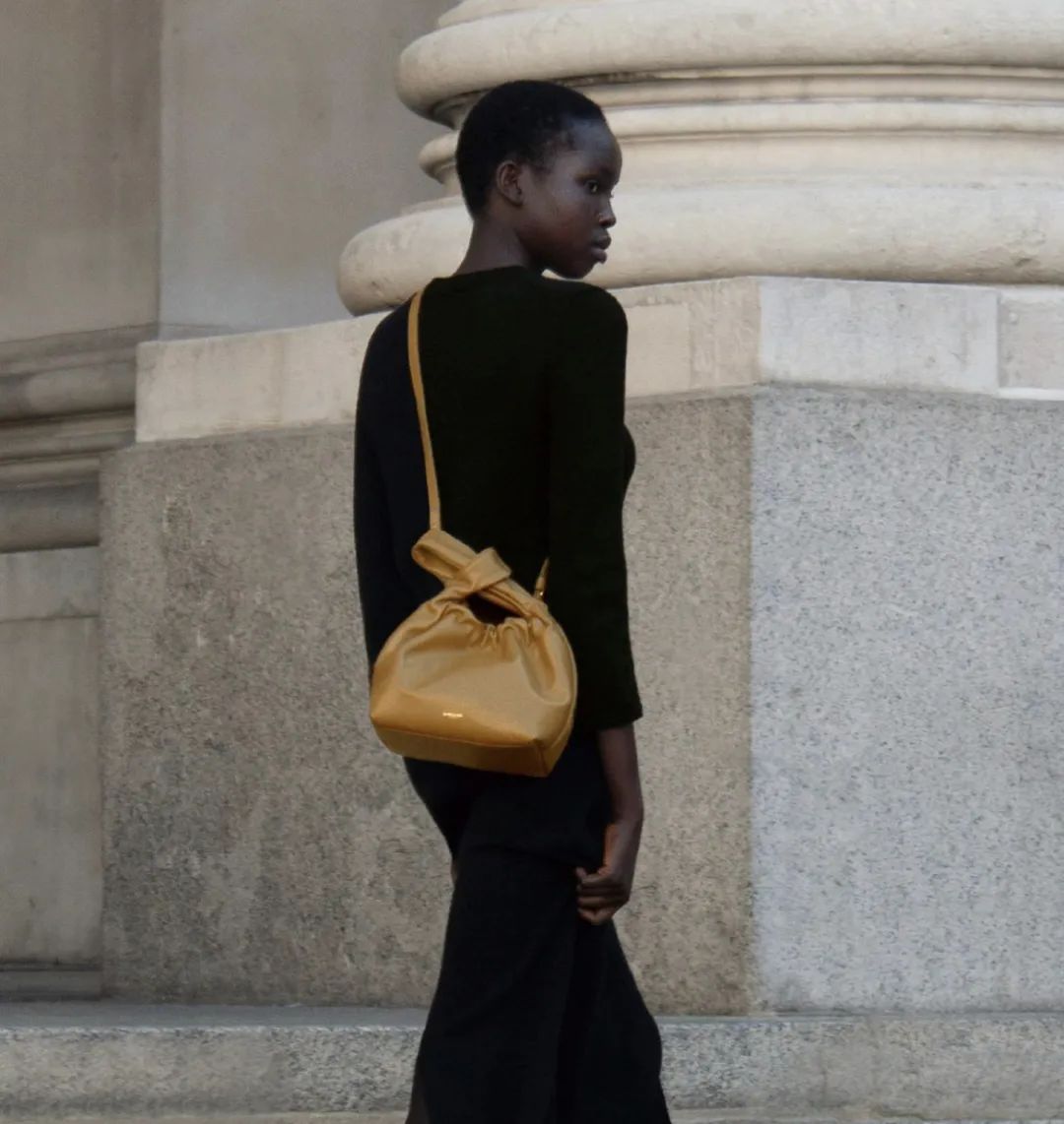 凯特王妃新上手的“千元级”手袋,什么来头?