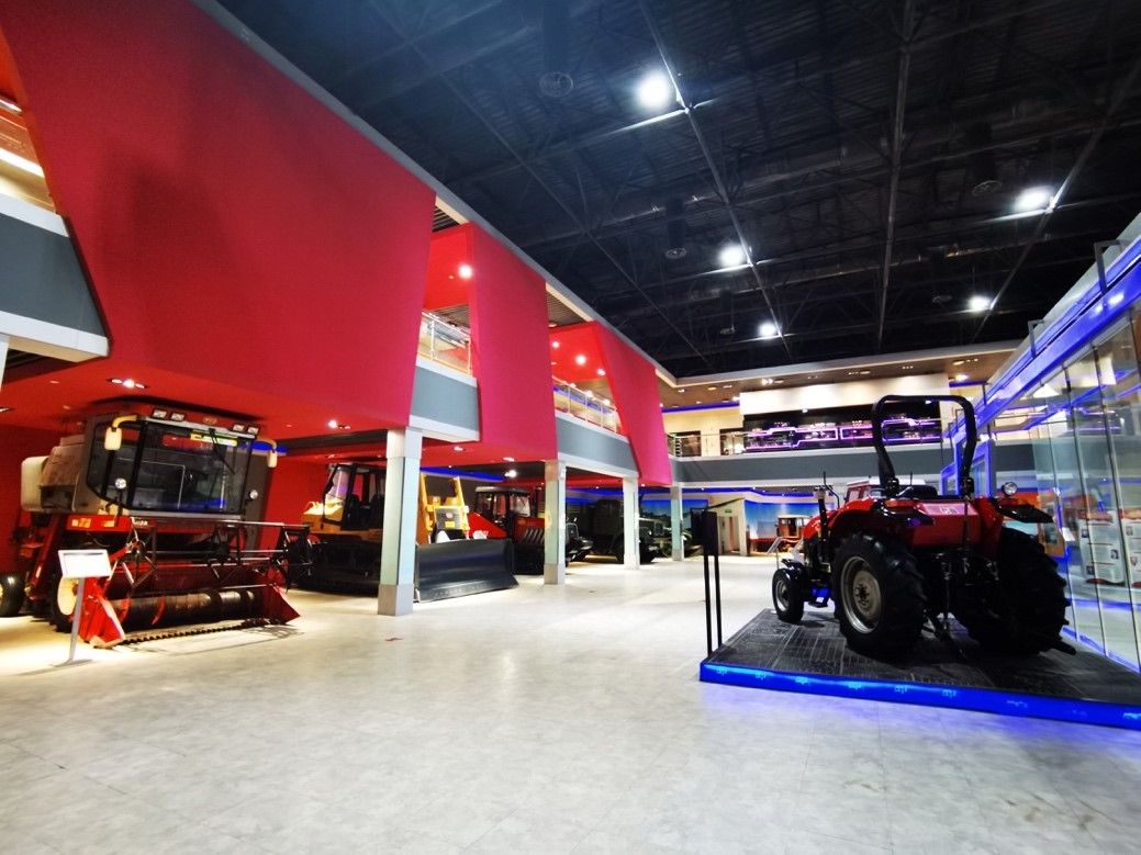 六十年前田间地头的“网红”就是它！林溪讲述“东方红”拖拉机丨红色印记第69集