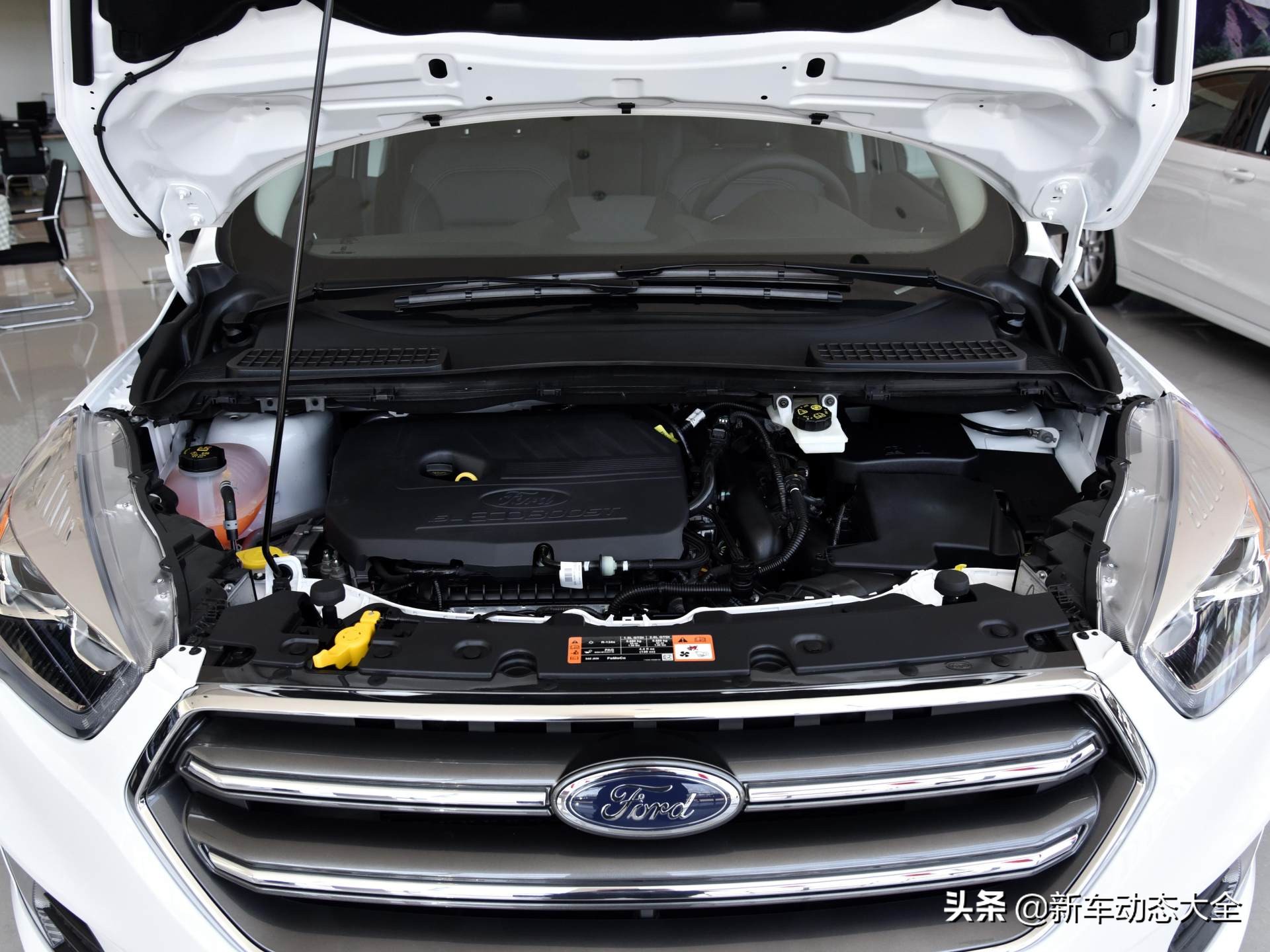 6款中型城市suv横评福特翼虎篇,14年福特翼虎1.6t和2.0t油耗