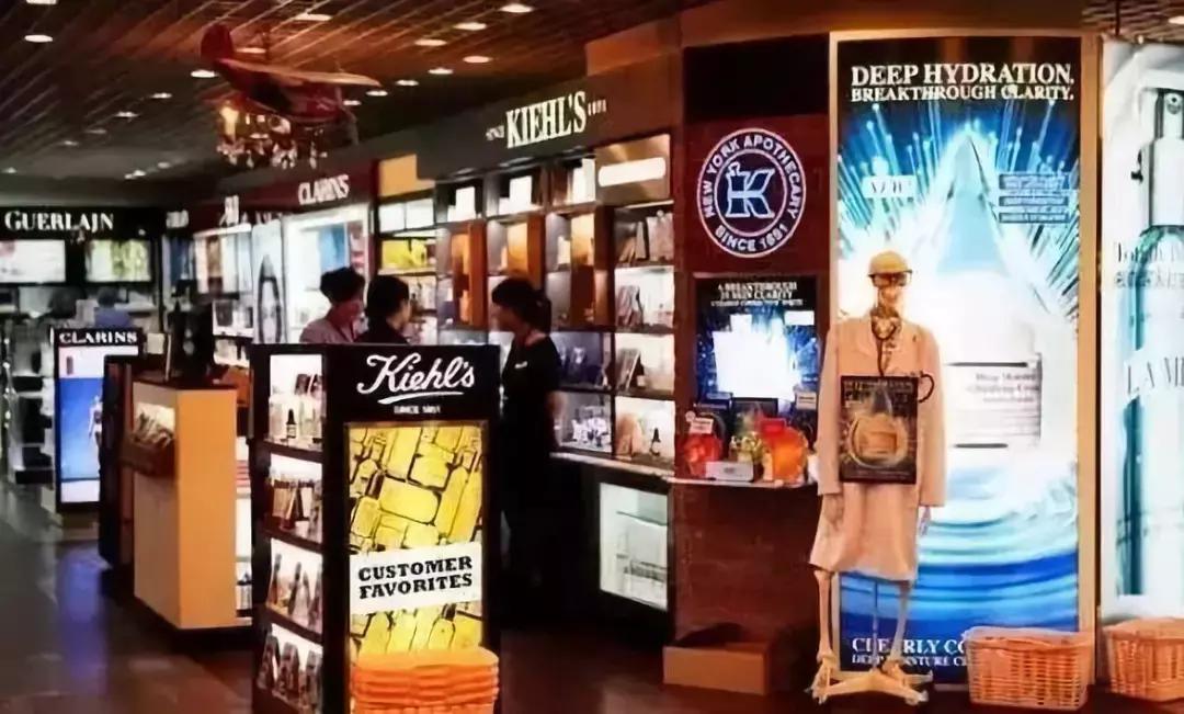 免税店买化妆品能便宜多少钱,怎样知道免税店有没有打折