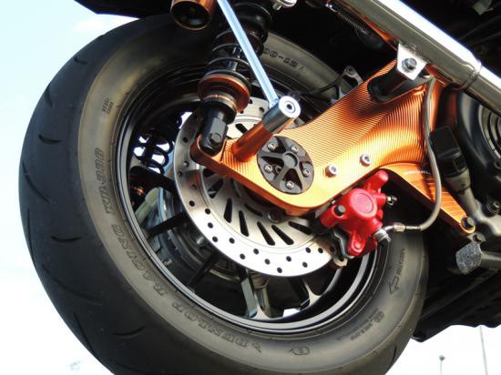 劲战赛道踏板,劲战踏板摩托车跑山视频