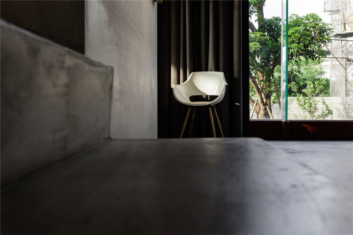 最近很火的水泥自流平,长草自流平