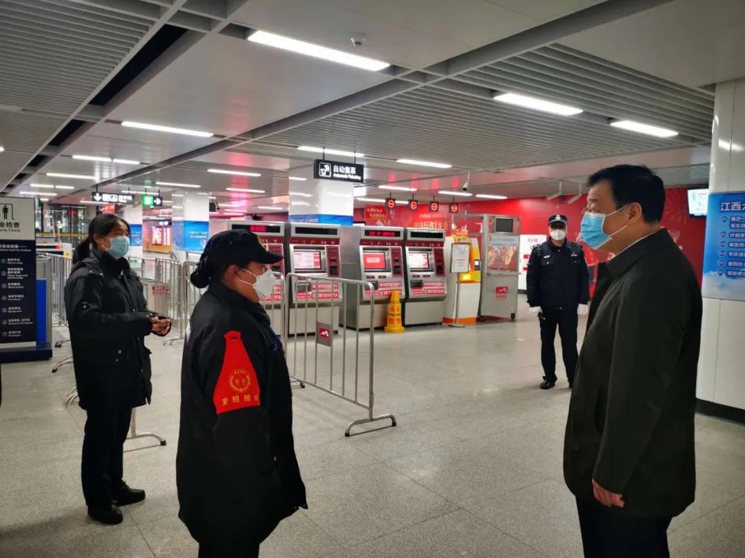 进市场、看公交、乘地铁、访药店、到小区,刘奇书记在南昌暗访