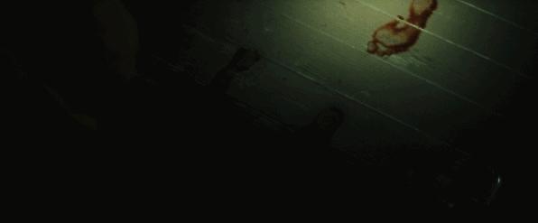 丈夫离奇自杀，竟化作鬼魂留在家中？看一眼镜子，没那么简单……