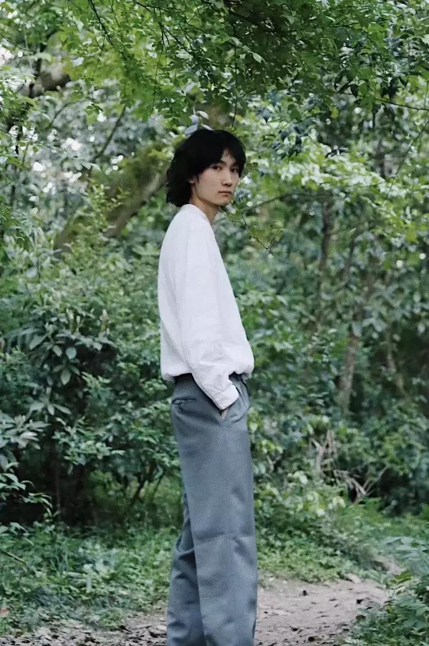 家具不要买太多极简生活,家具都是捡来的